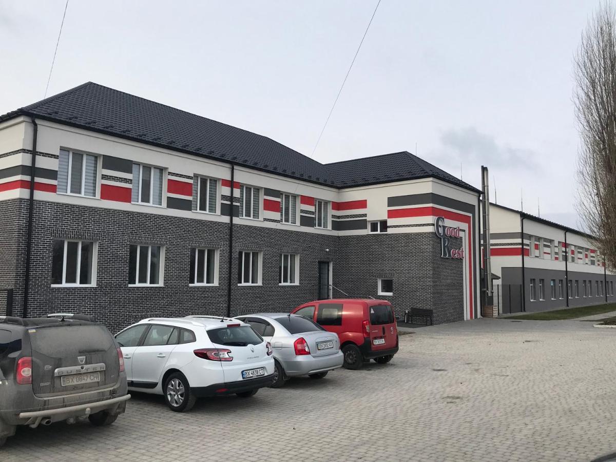 Good Rest Hostel Chemerivtsi Ngoại thất bức ảnh