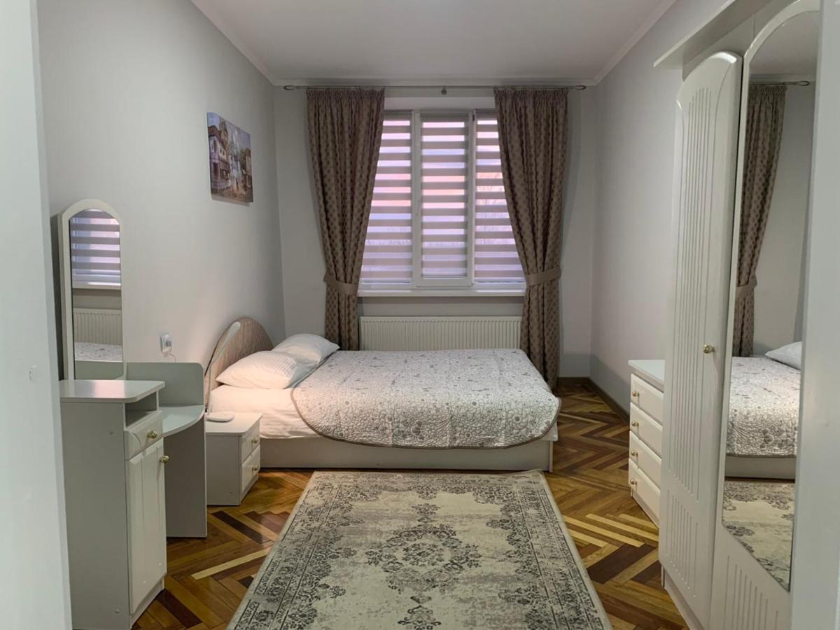 Good Rest Hostel Chemerivtsi Ngoại thất bức ảnh